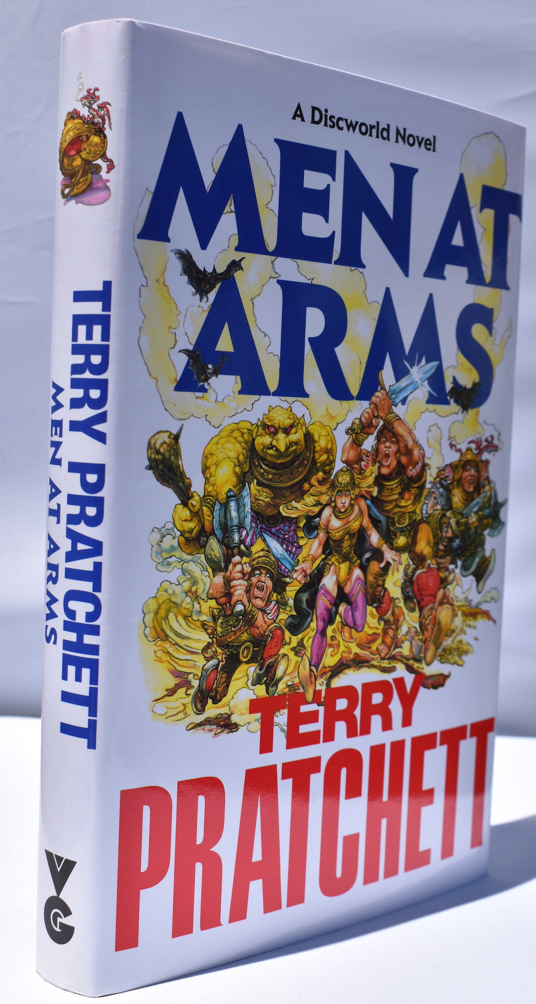 MEN AT ARMS. Signed by the author. The 15th novel in the Discworld cycle.