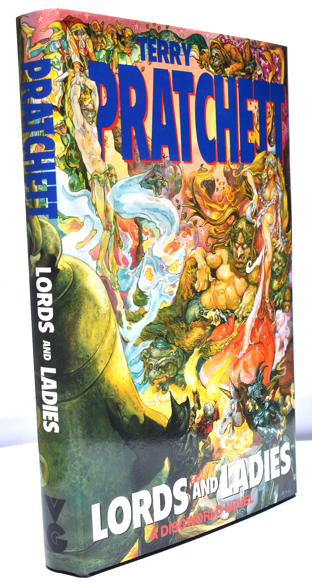 LORDS AND LADIES. Signed by the author. The 14th Discworld novel.