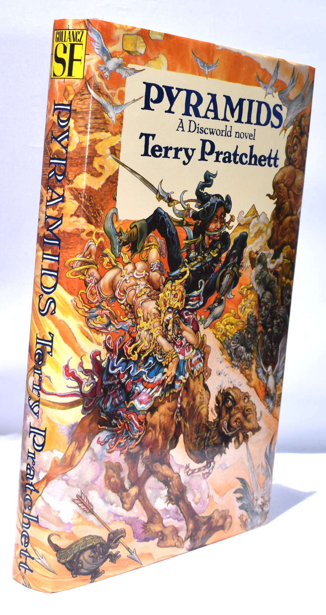 PYRAMIDS. Signed, inscribed by the author. The 7th Discworld novel.